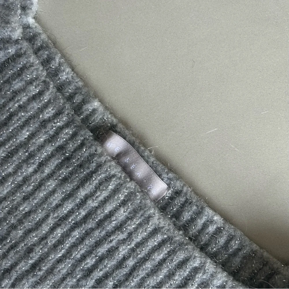 Chelsea28 Women’s gray Knit Metallic Ballet  Neck Pullover Sweater. Size M - Picture 9 of 11